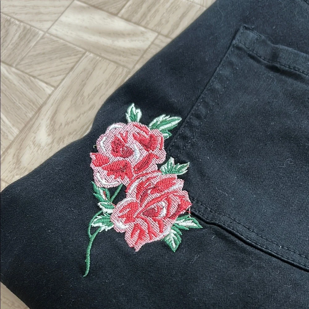 NWT The Pioneer Woman Black Garment pants - Picture 7 of 7